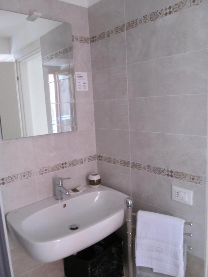 B&B Regina Margherita LʼAquila Buitenkant foto
